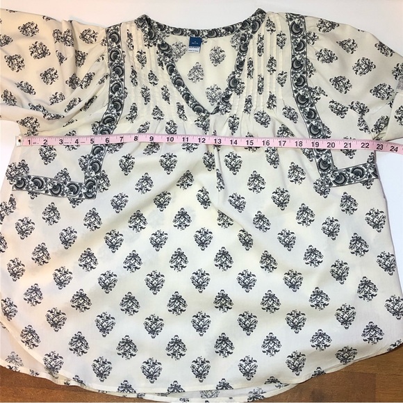 Old Navy boho peasant blouse gray and cream medium petite - Picture 6 of 14